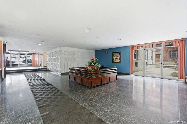 144-30 Sanford Ave. #6V