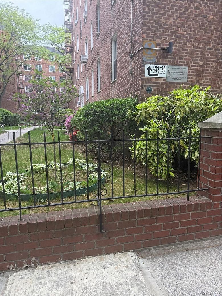 144-45 Sanford Ave #3F