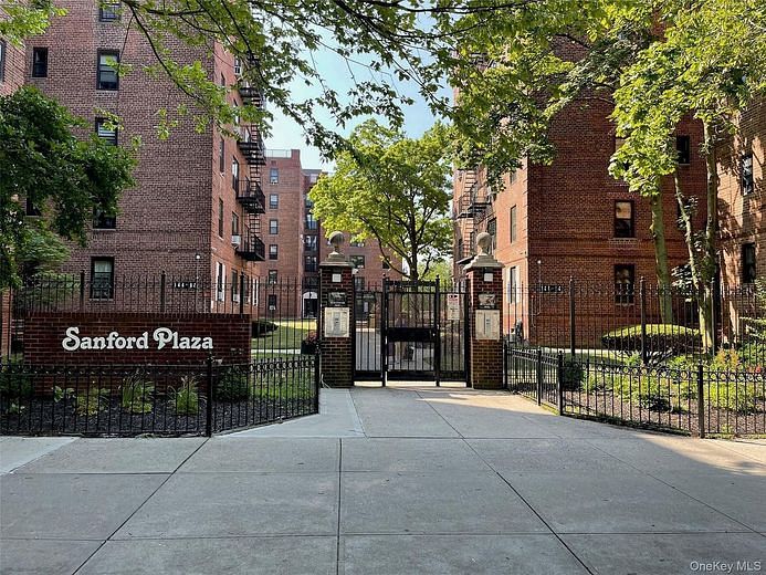 144-54 Sanford Avenue #55