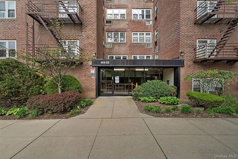 144-55 Melbourne Avenue #6E