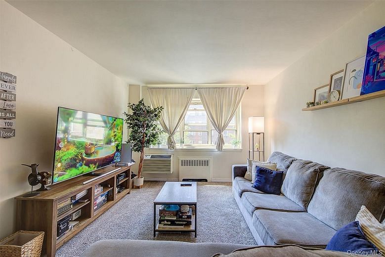 144-60 Gravett Road #4J