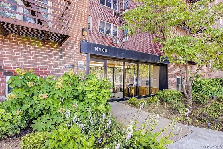 144-60 Gravett Road #4J