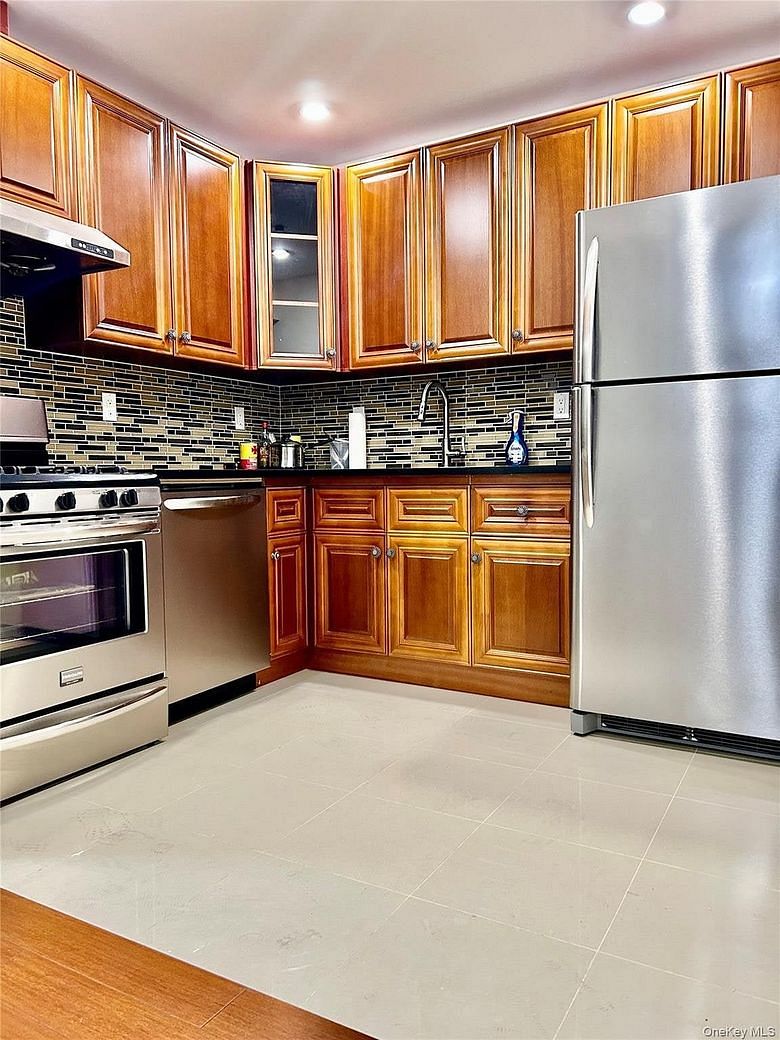 144-69 Barclay Avenue #3D