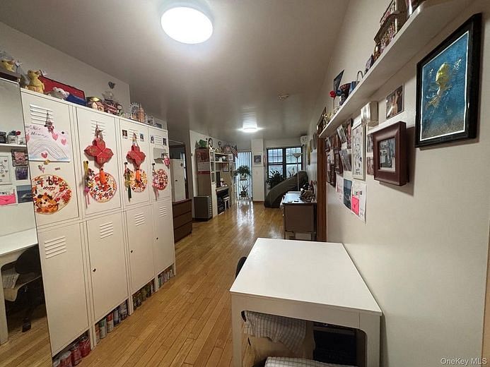 144-77 Barclay Ave #4B