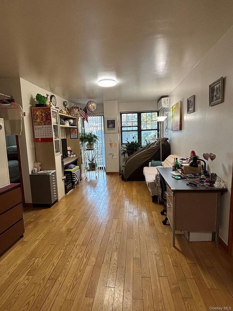 144-77 Barclay Avenue #4B