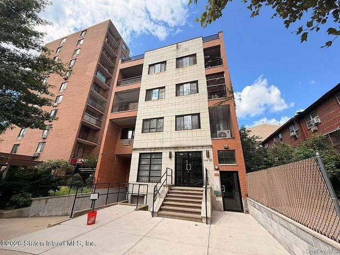 144-85 Roosevelt Avenue #3e
