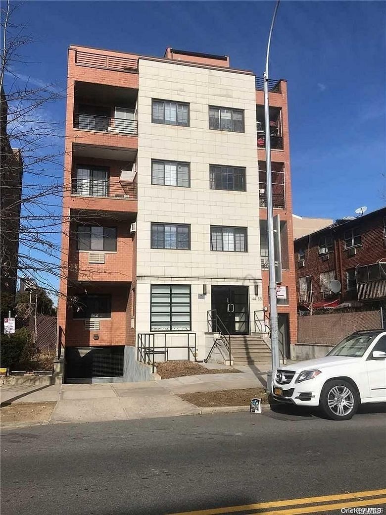 144-85 Roosevelt Avenue #5E