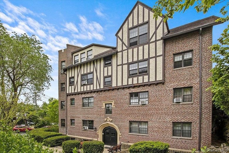 1440 Boston Post Road #2I