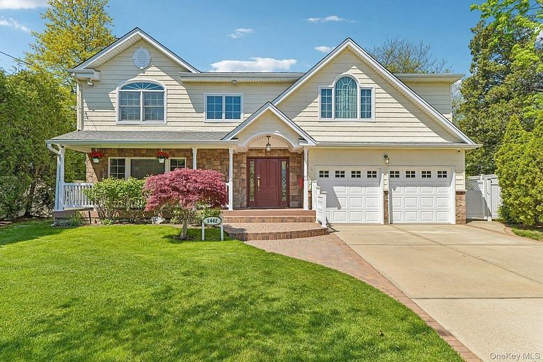 1442 Stevenson Circle