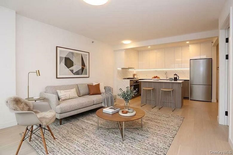 14449 S Northern Boulevard #412