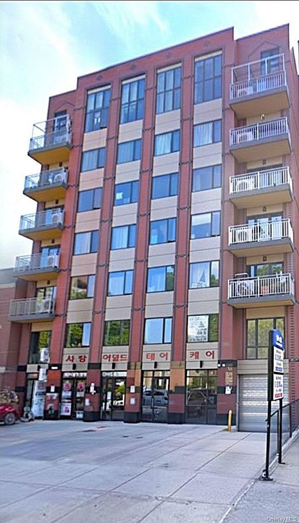 14456 Roosevelt Avenue #5A