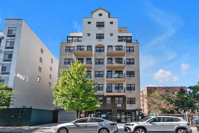 14477 Barclay Avenue #4A