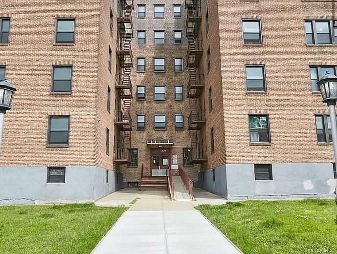 14480 Sanford Avenue #6F