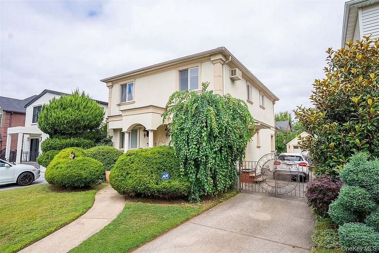 145-67 5th Avenue