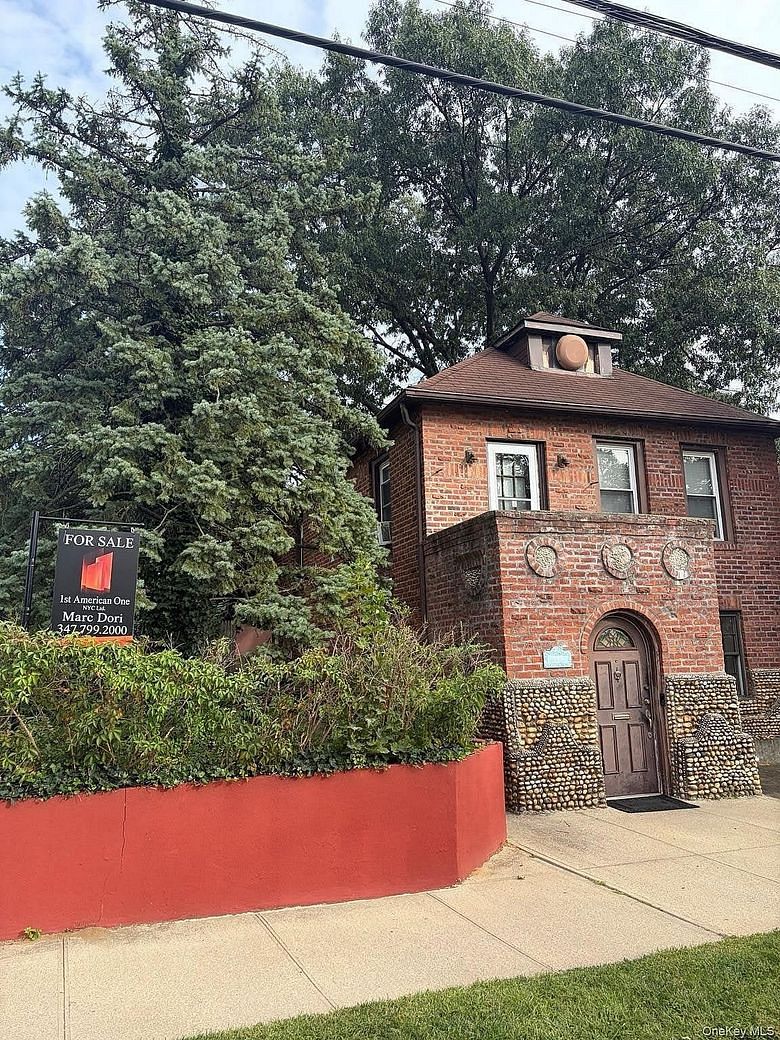 145 Arlington Avenue