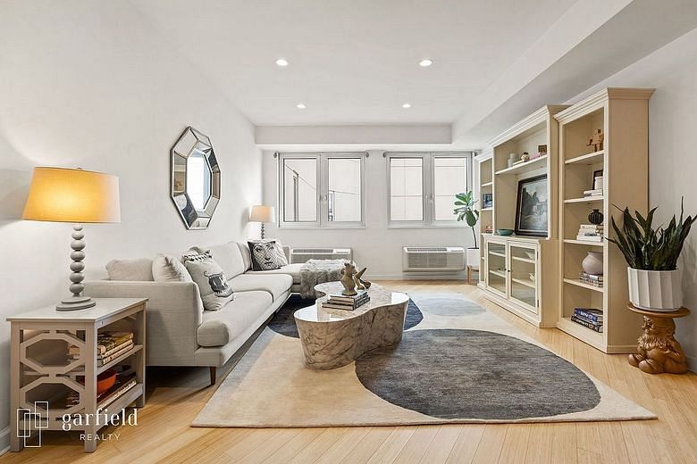 145 Park Place #3D