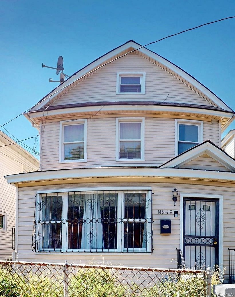 146-19 Lakewood Avenue