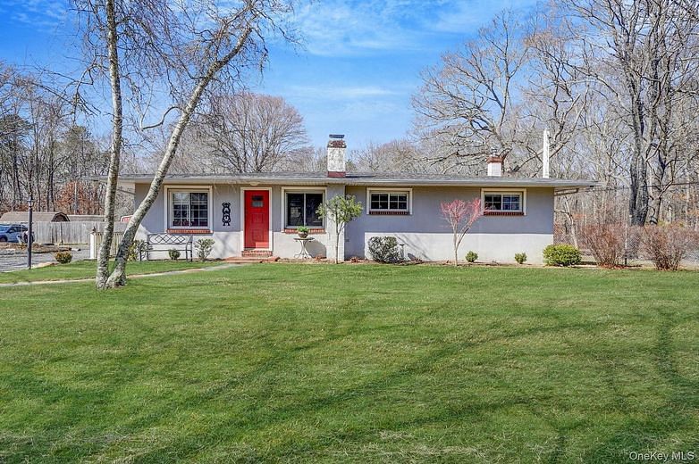 146 Halsey Manor Road