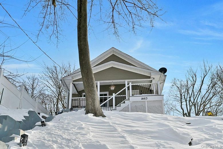 1463 Lincoln Terrace