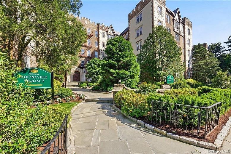 1468 Midland Avenue #1A