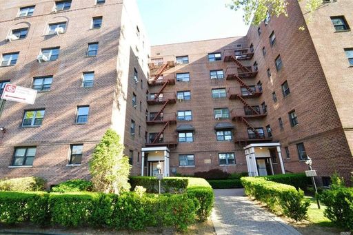 Image 1 of 12 for 147-14 84th Road #5C in Queens, Briarwood, NY, 11435