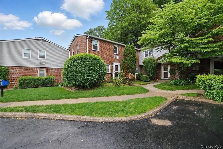 147 Charter Circle #147