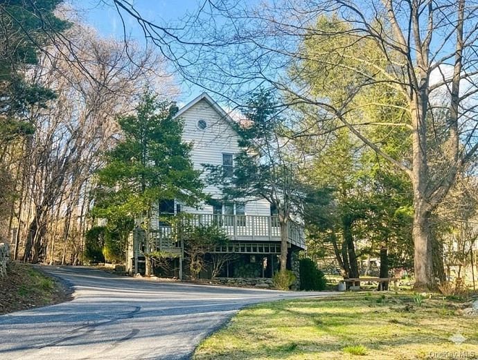 147 Stoneleigh Avenue