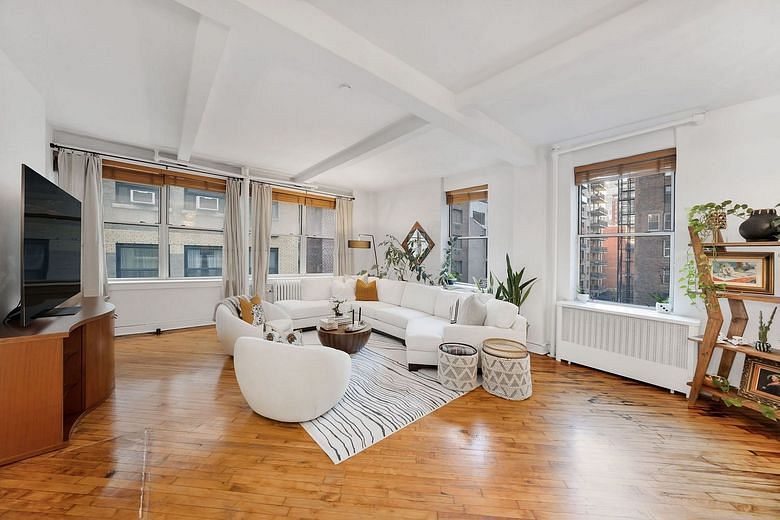 147 West 22nd Street #5N