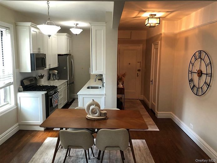 1470 Midland Avenue #3M