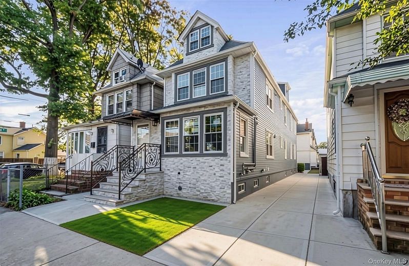 14716 Linden Boulevard