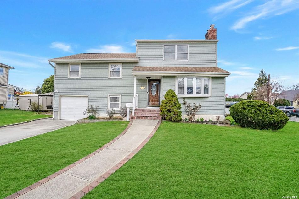 Image 1 of 36 for 1472 Andrews Place in Long Island, Wantagh, NY, 11793