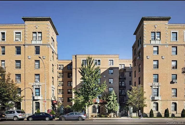 148-09 Northern Blvd #3B