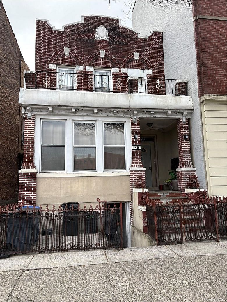 1486 Eastern Parkway