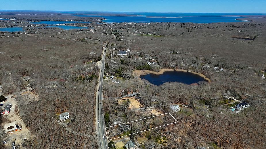 1488 Sag Harbor Turnpike