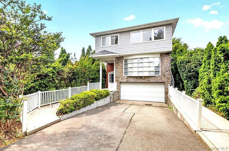 149-37 Powells Cove Boulevard
