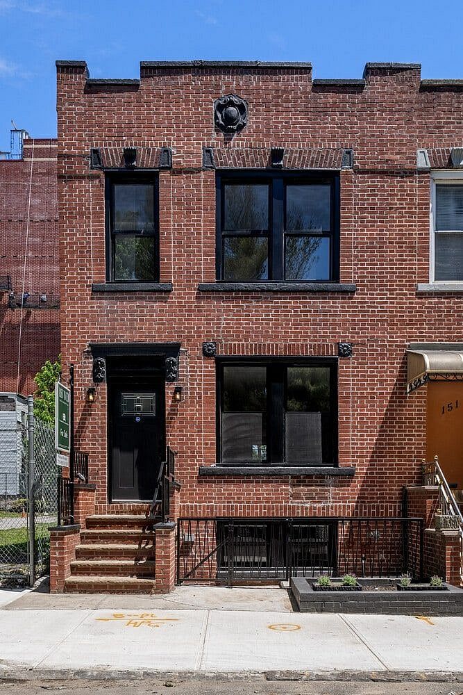 149 Lott Street