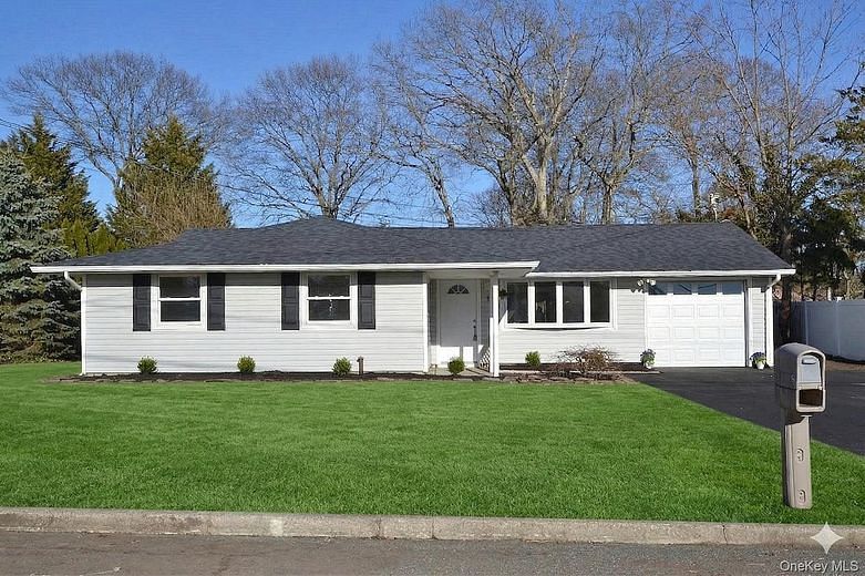 15 Allegheny Drive E