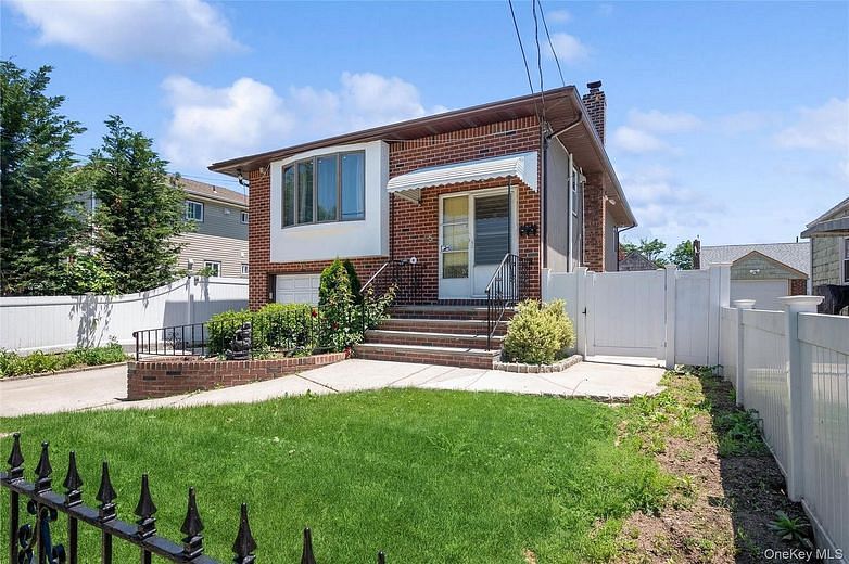 15 Belmont Boulevard