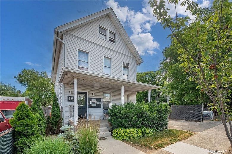 15 Bulkley Avenue