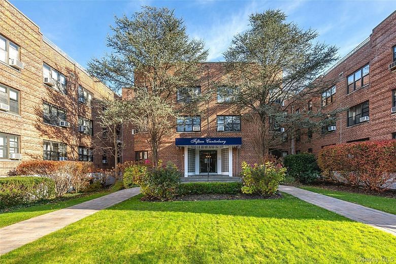 15 Canterbury Road #D6