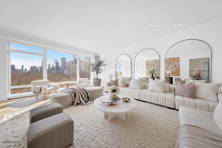 15 Central Park West #8B