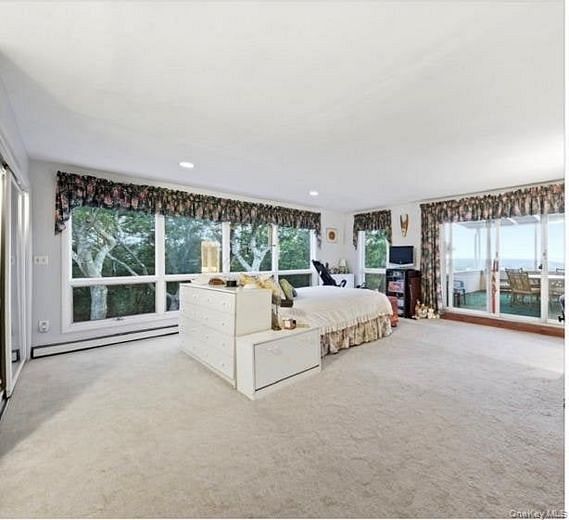 15 Eagle Rock Hill