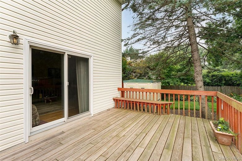 15 Fairfields Court