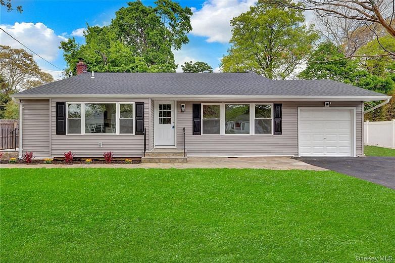 15 Glenwood Lane