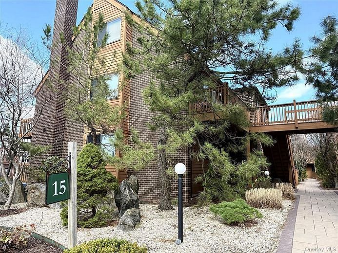 15 Greenridge Avenue #20H