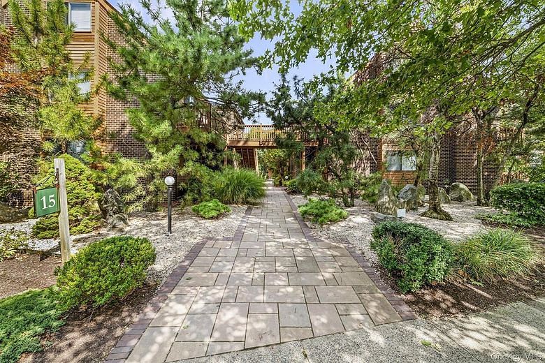 15 Greenridge Avenue #25F