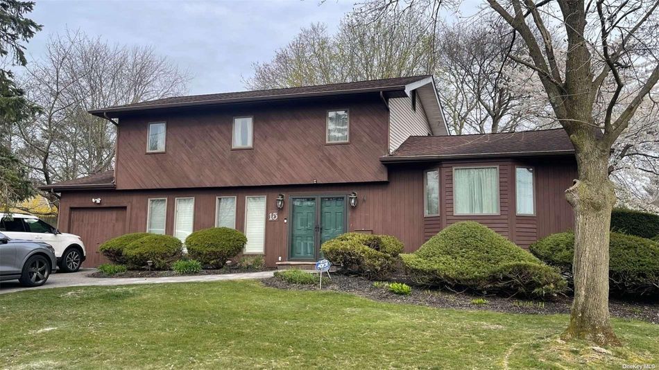 Image 1 of 19 for 15 Hampshire Drive in Long Island, Wyandanch, NY, 11798