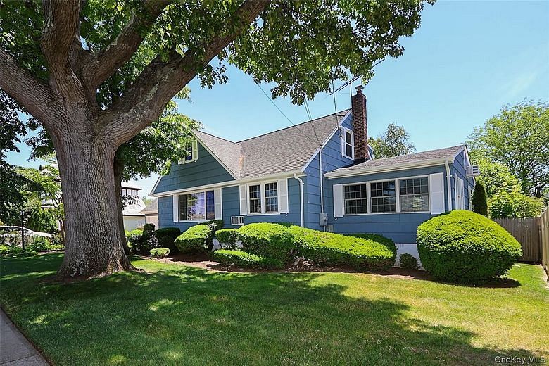 15 Hemlock Street