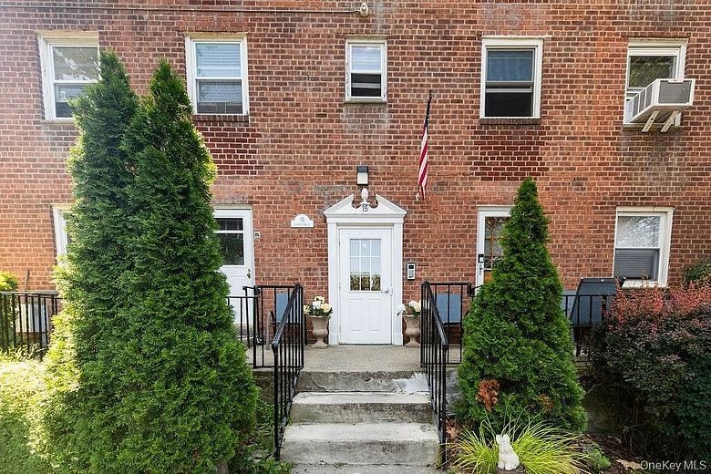15 Leewood Circle #1R