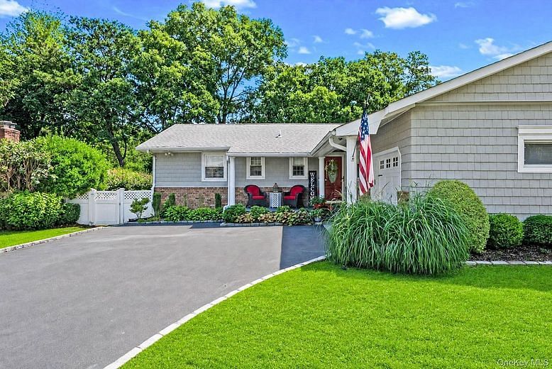 15 Locksley Lane